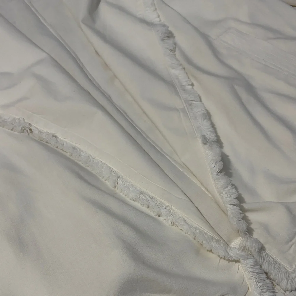 GO BY GO SILK Cream Frayed Jacket Size Small